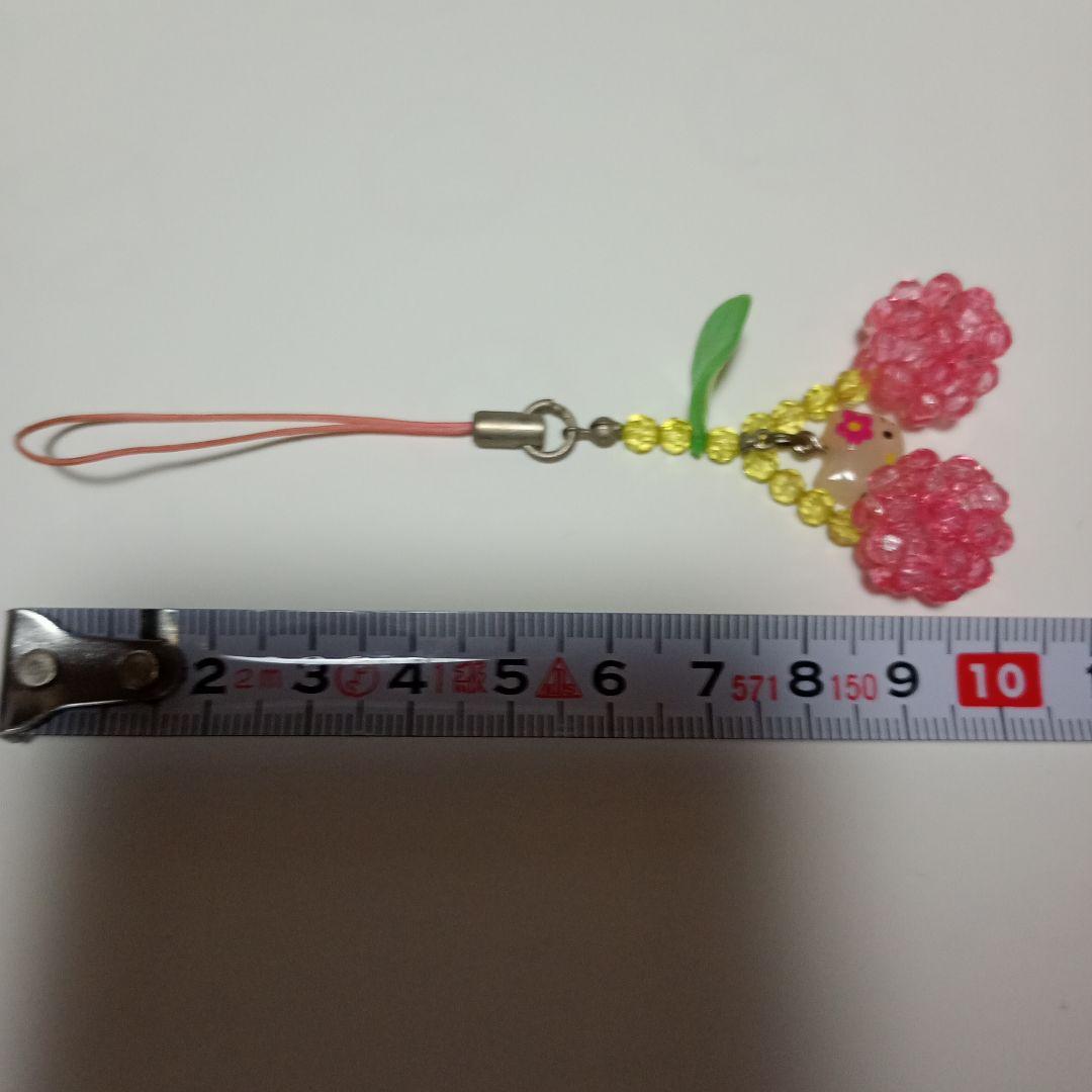 激レア　入手困難　キティちゃん チェリーストラップ