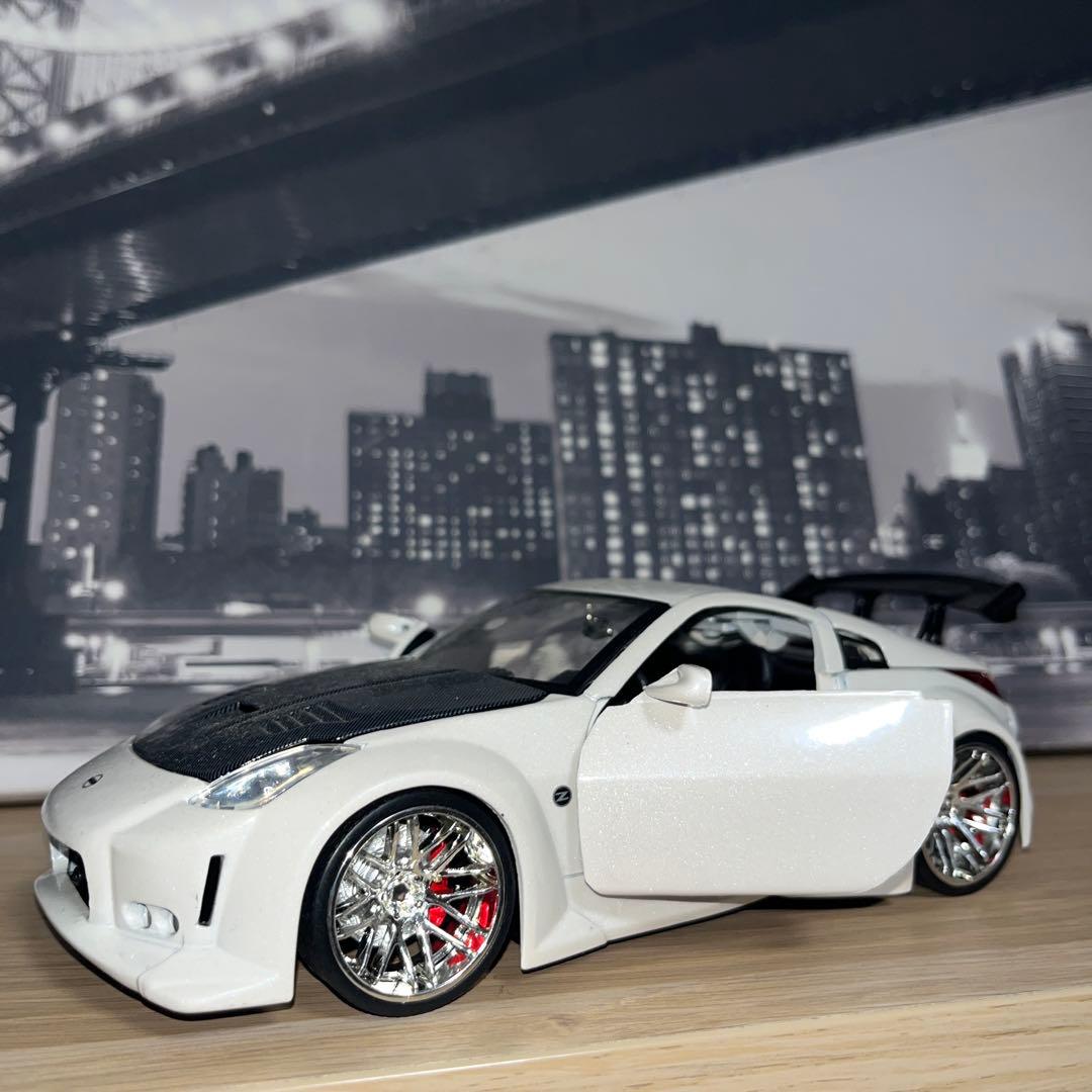 Nissan 350Z ミニカー ホワイト