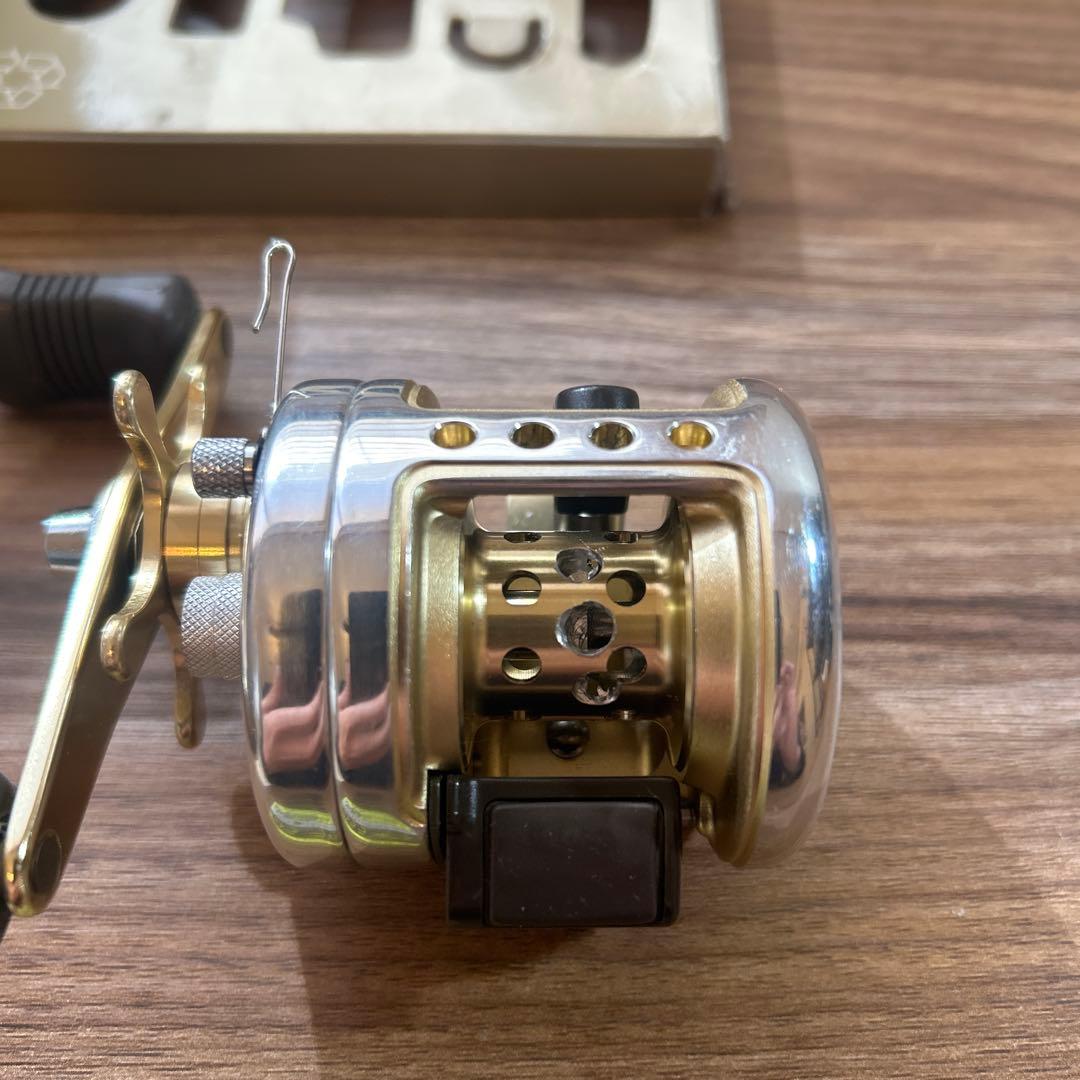 SHIMANO CALCUTTA 50XT 　シマノ　カルカッタ