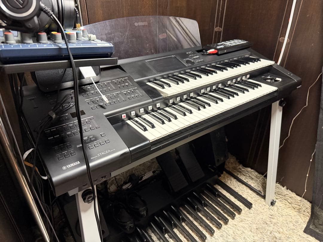 ブー　YAMAHA STAGEA ELC02 スタンド・スピーカー