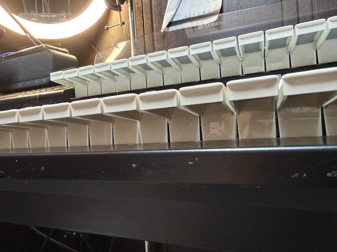 ブー　YAMAHA STAGEA ELC02 スタンド・スピーカー