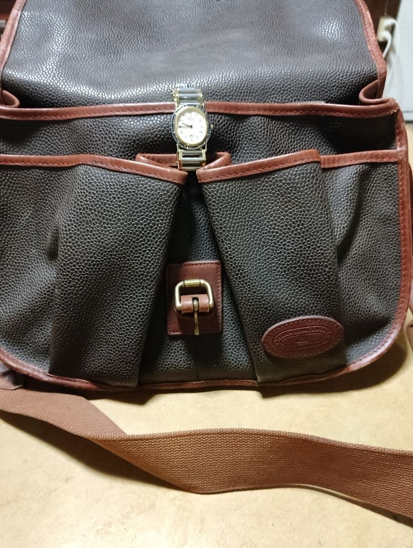 BUGATTI E. BUGATTI レザーバッグ