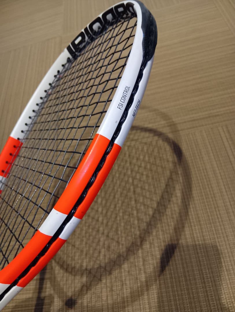 Babolat　ピュアストライク　PURE　STRIKE 100