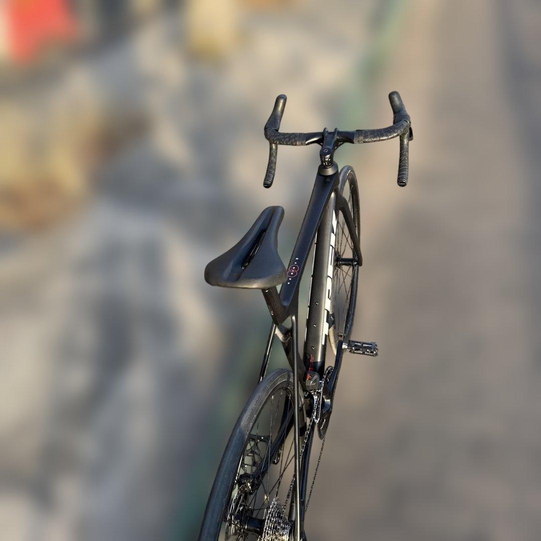 《美品》TREK Madone SL5 Gen8 105Di2 サイズM