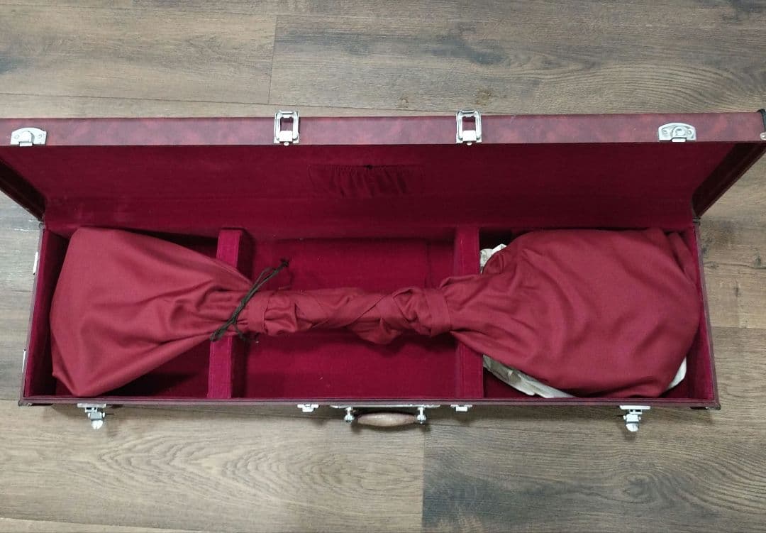 津軽三味線本体 鳥の絵柄 ハードケース付