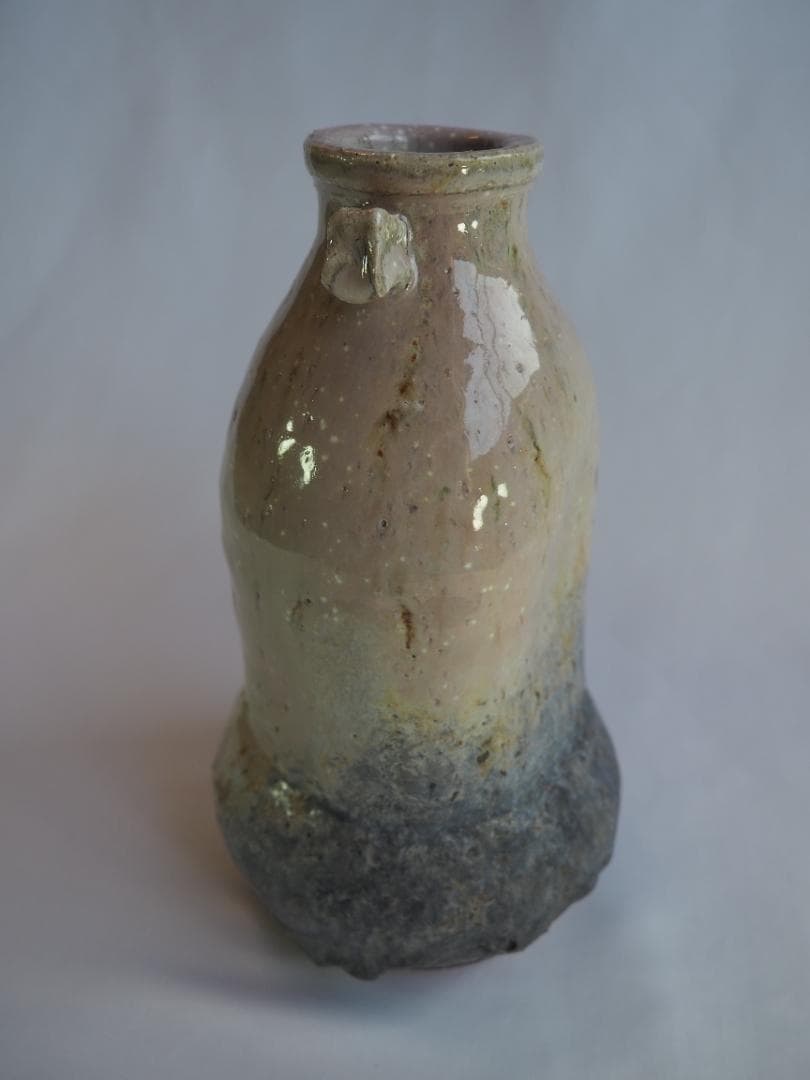 14代坂田泥華造『萩灰被耳付花入』（共箱）山口県指定無形文化財