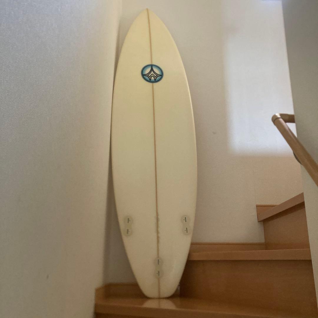 ショートボードサーフボード5.9ftニットケース付き