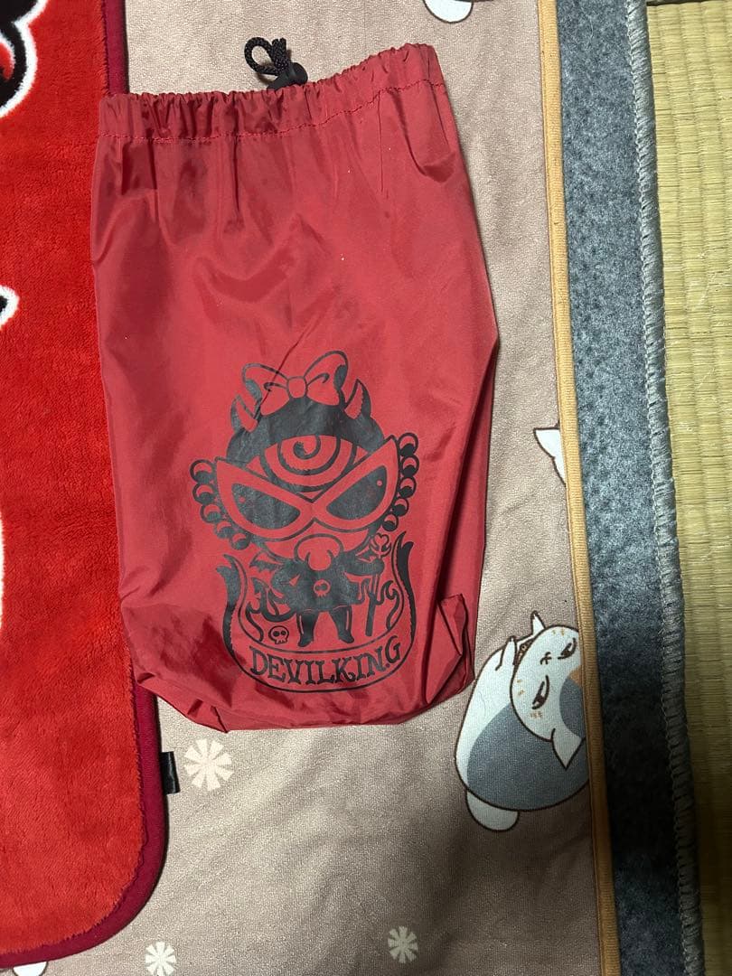 DEVIKINGキャラクターブランケットと収納袋