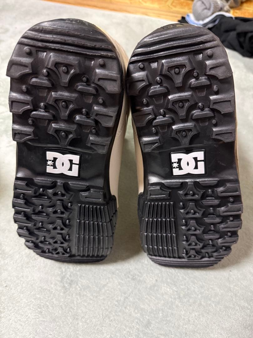 ち*ん様 シ*ブ様 DC スノーボードブーツ ボアシステム ホワイト