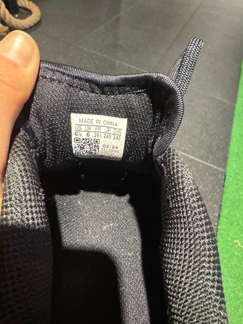 アディダス adipower ウエイトリフティングシューズ 黒