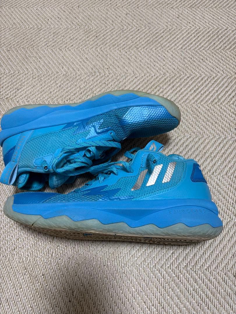 アディダスDAME8 （ブルー）
