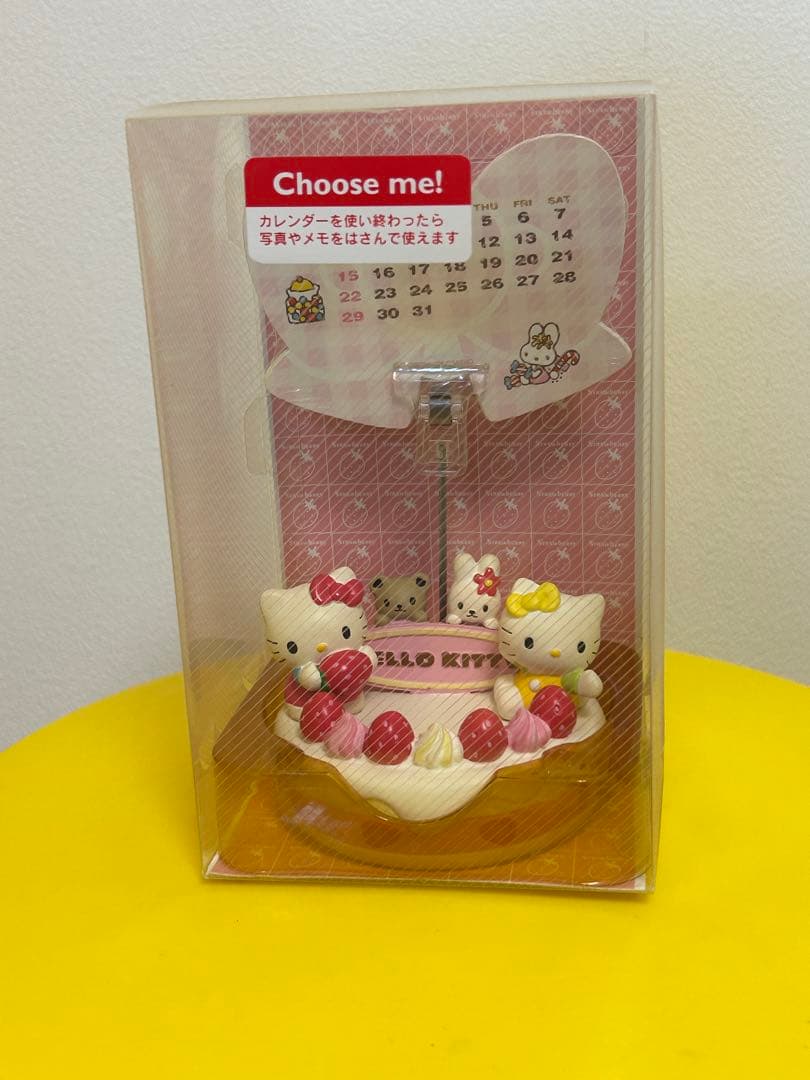 レトロ　ハローキティ カレンダー　フィギュア　ショートケーキ　未開封品