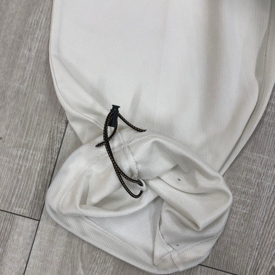 ボディコンバットレズミルズ激レア商品海外の方にもおすすめです。つなぎタイプ