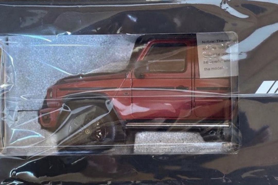 世界1000台限定メルセデスベンツAMGG63 4×4² 1/18新品未開封