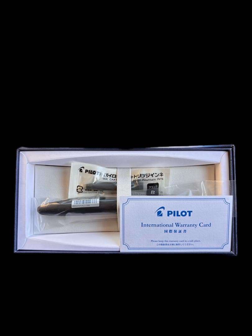 パイロット　キャップレス　万年筆　マットブラックEF 18金