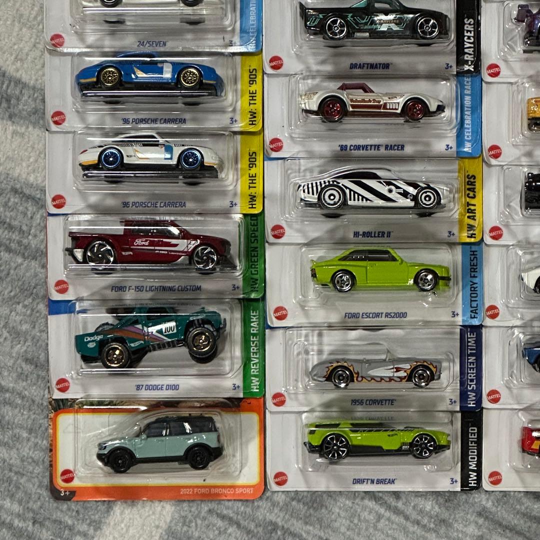 ホットウィール ベーシック 36台セット⑨ フェラーリ スープラ等