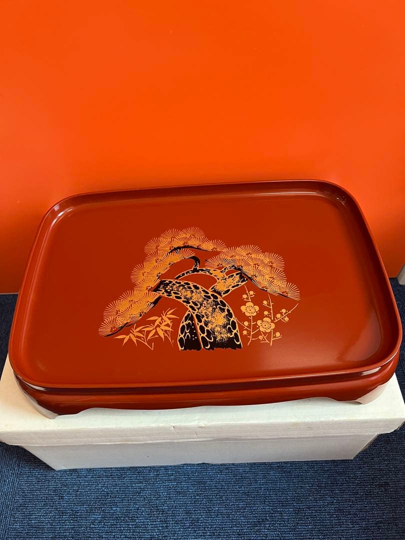 1391 屠蘇器　洗朱　四ッ揃　クッワ形　松台　松竹梅　未使用