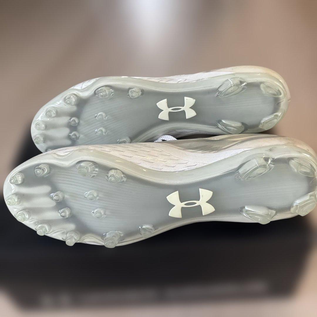 Under Armour アメフトシューズ ホワイト スパイク