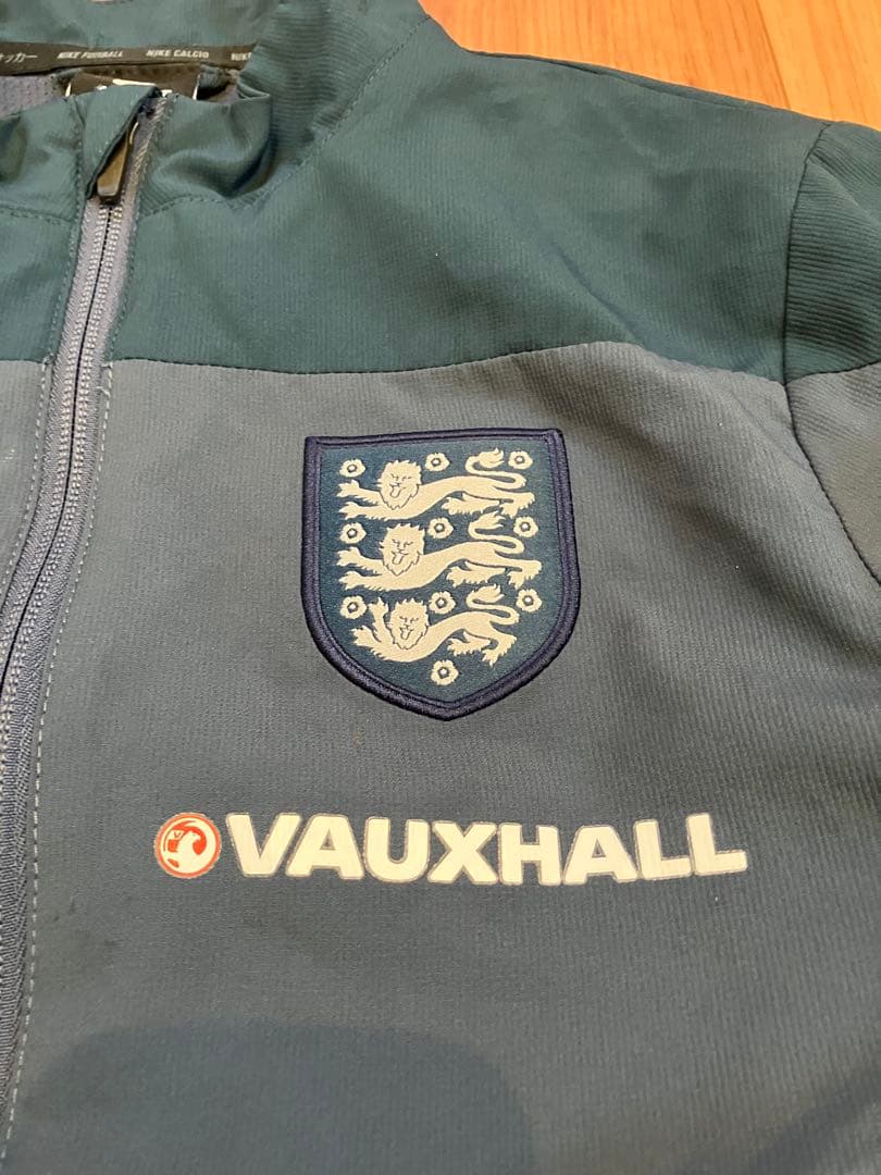 【美品】ナイキ×イングランド代表/トラックジャケット　ドリルトップ ボーイズM
