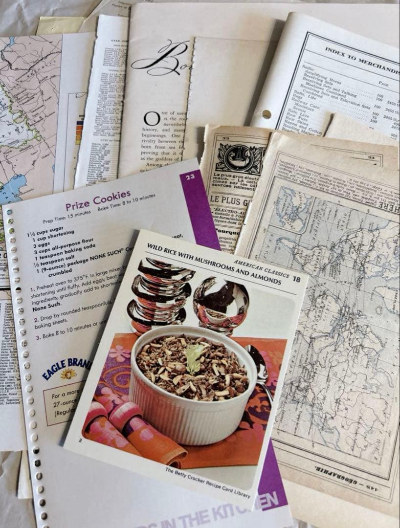 ★ 断捨離！紙もの詰め込みBOX ★ 80サイズ　海外 ヴィンテージ 紙もの