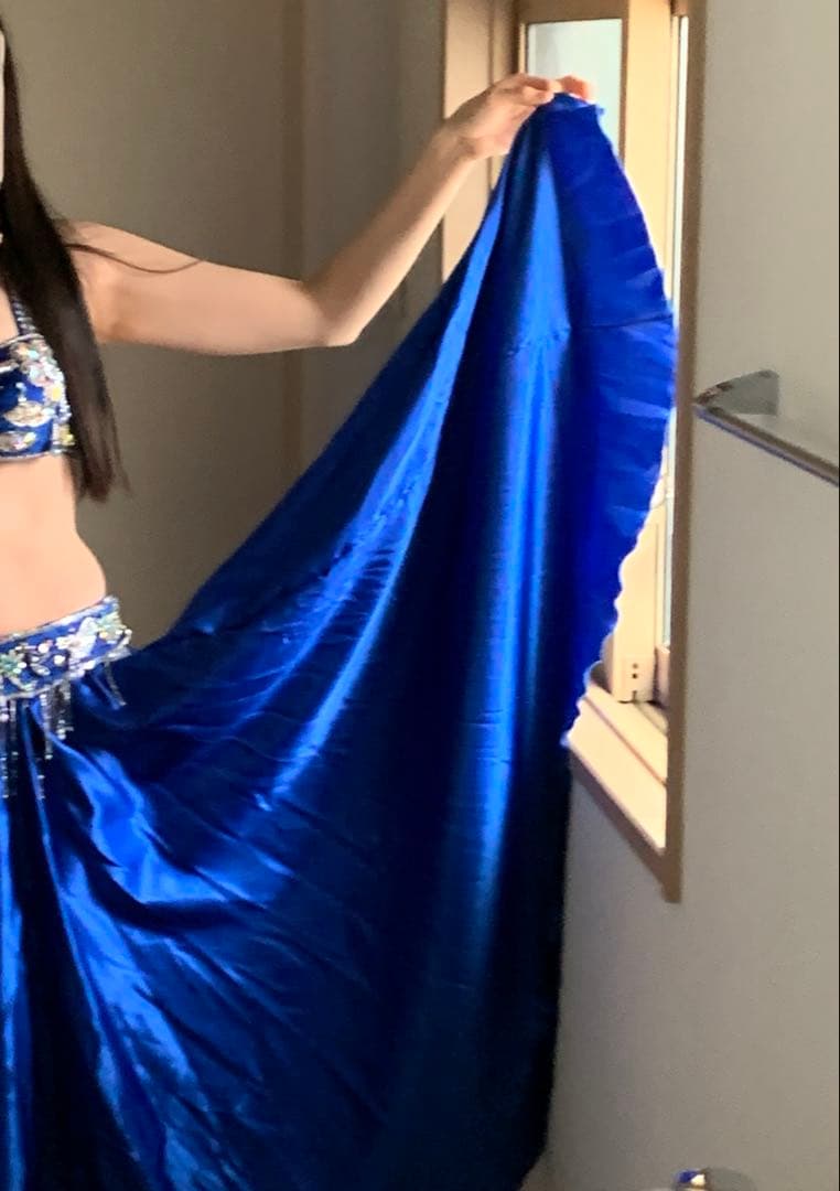 ベリーダンス 衣装　セットアップ　オリエンタル　青　ブラベルトスカート　着画あり