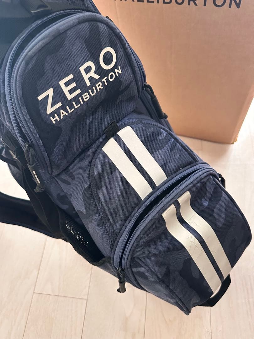 （希少品）ZERO HALLIBURTON ヘッドカバー付のキャディバッグ