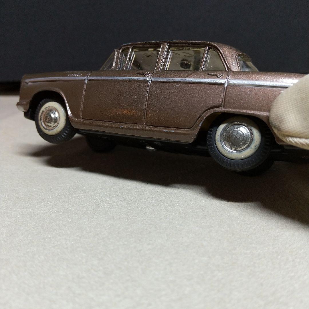 モデルペット　ニッサン・セドリック・DX