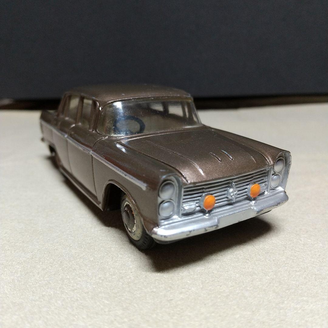 モデルペット　ニッサン・セドリック・DX