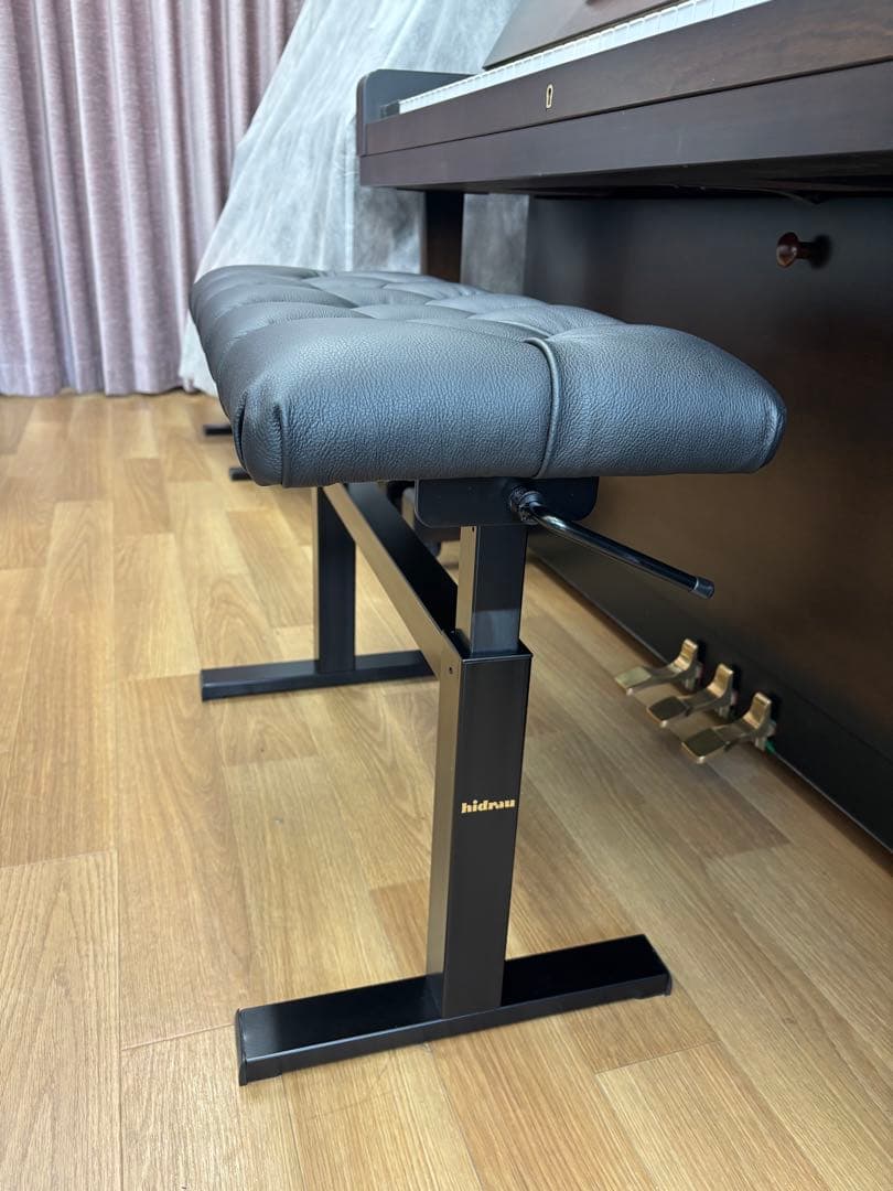 ピアノ椅子【HIDRAU / イドラウ】Boston-BM45HC 本革座面