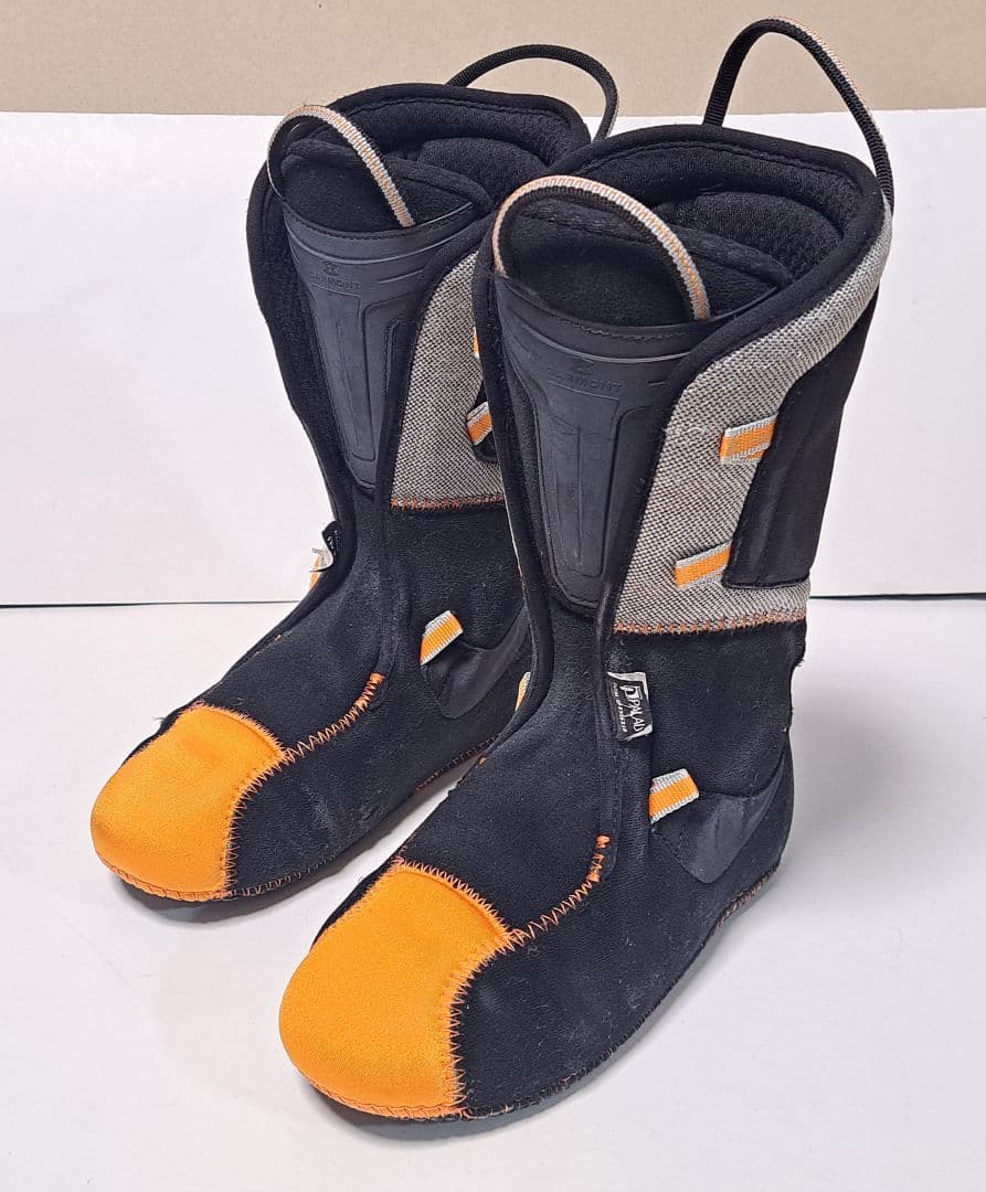 ガルモント NTNテレマークブーツ23.5cm