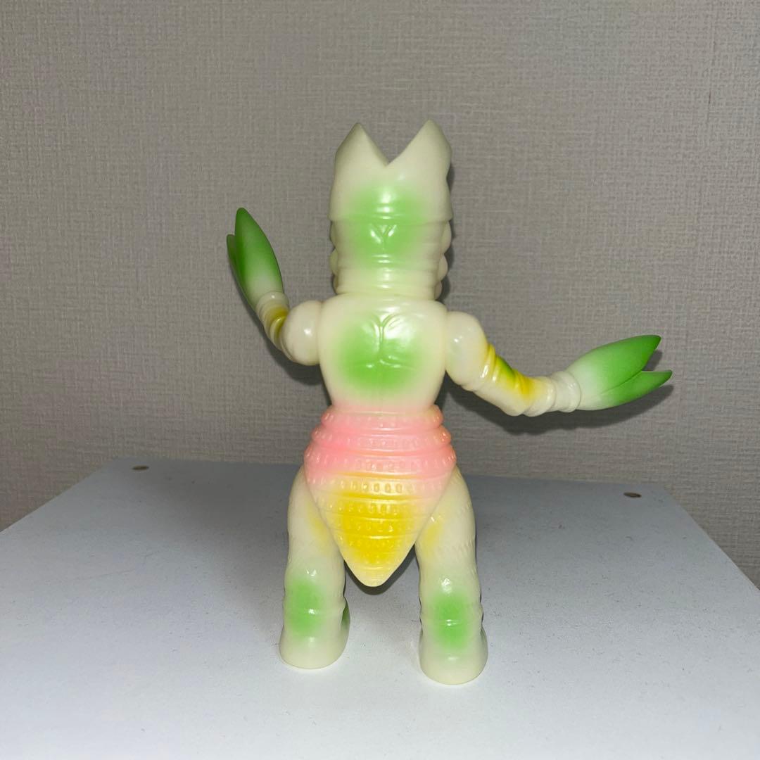 ブルマァク バルタン星人 蓄光