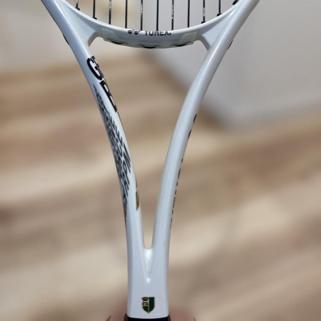 YONEXジオブレイク 70V 白