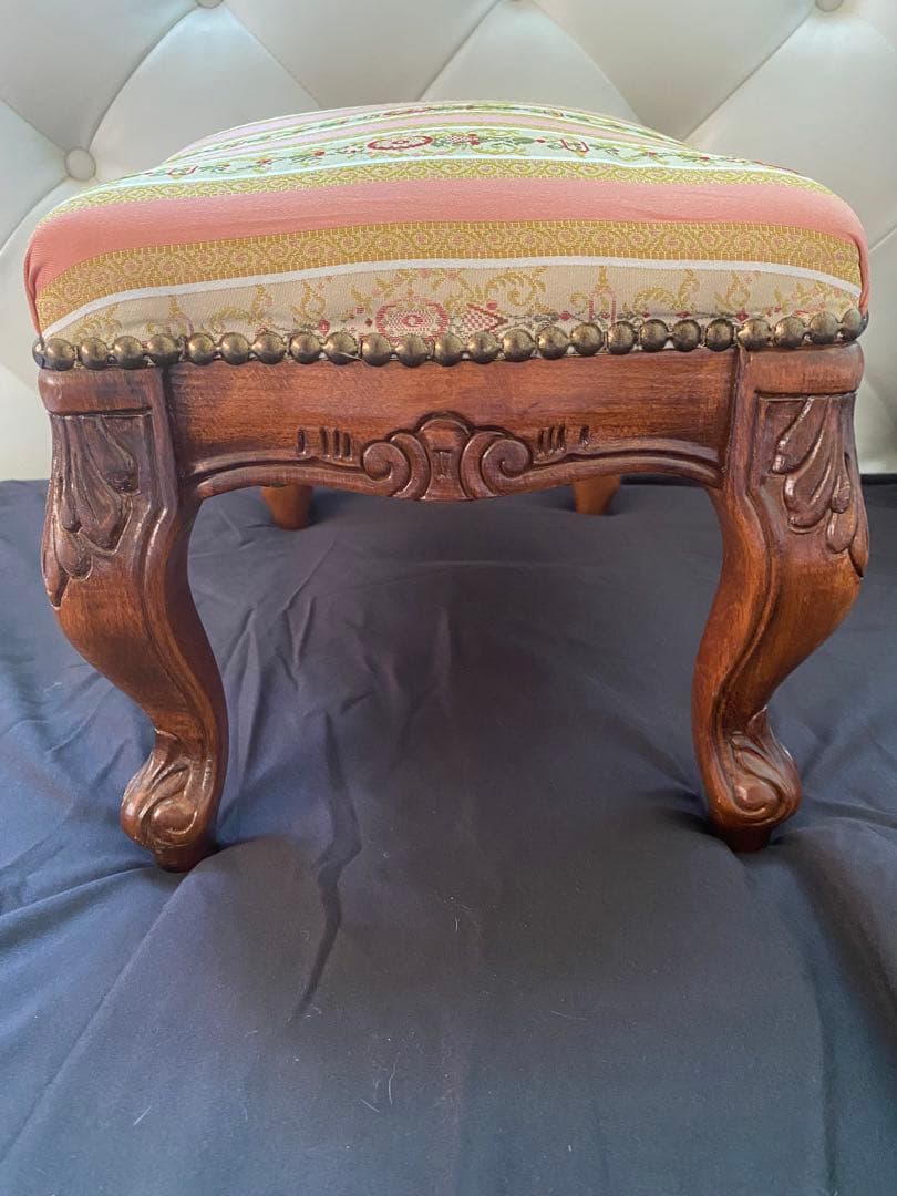 イタリア ヴィンテージ♦️高級 コンパクト ロココ スツール♦️彫刻 猫脚 鋲留