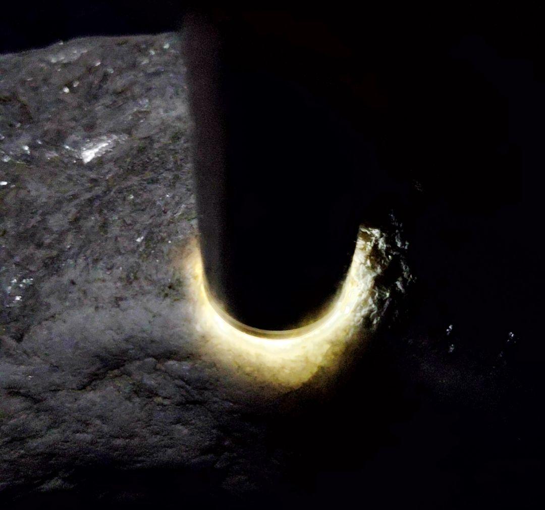 ★翡翠原石★糸魚川硬玉・白【姫川河口・ウブ339ｇ】