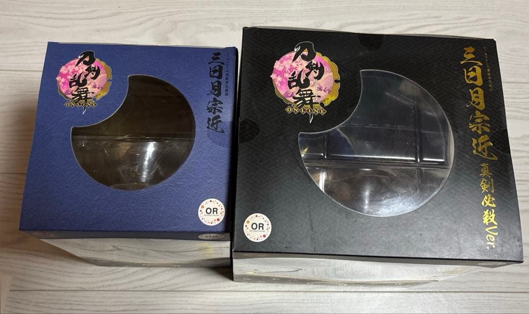 刀剣乱舞 三日月宗近 通常Ver. &真剣必殺Ver. 1/8スケールフィギュア