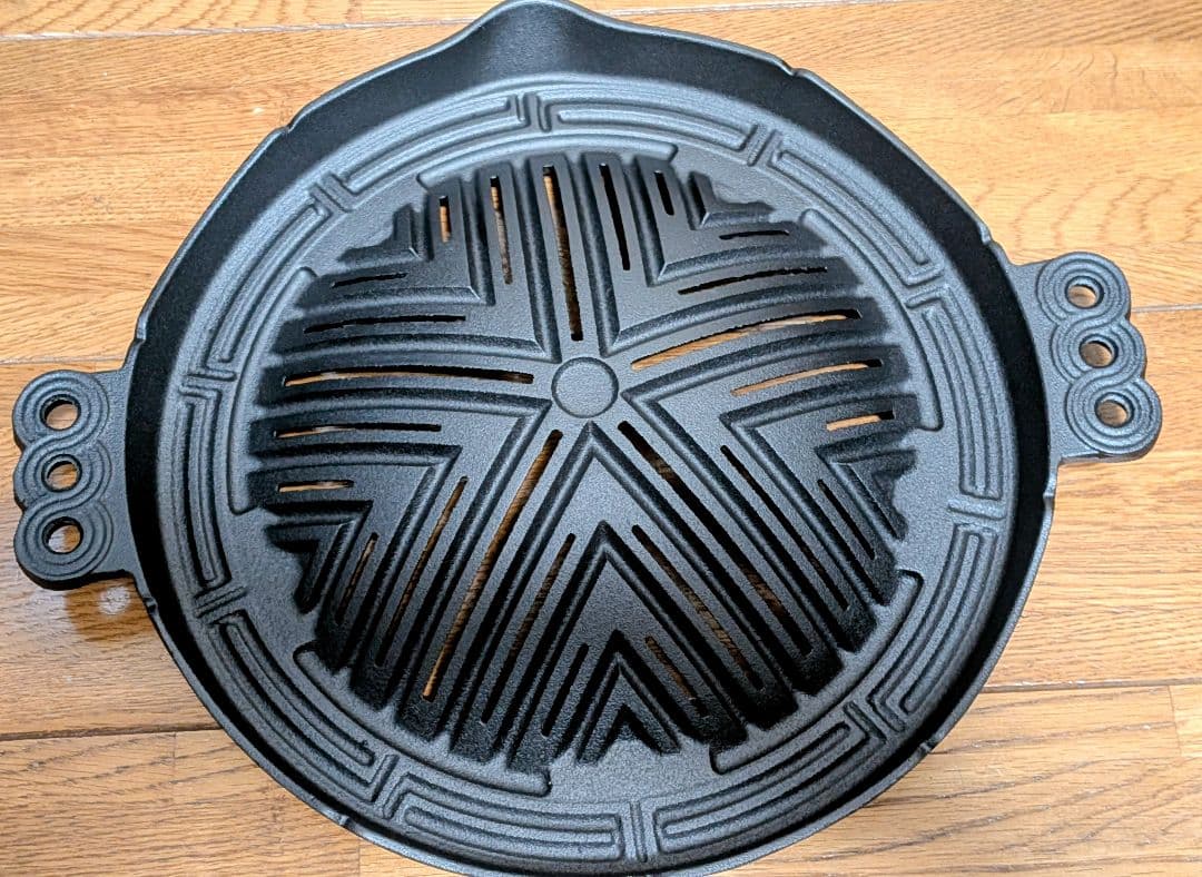 【新品】南部鉄器 ジンギスカン鍋 穴あき28cm 千葉金物店オリジナル 日本製