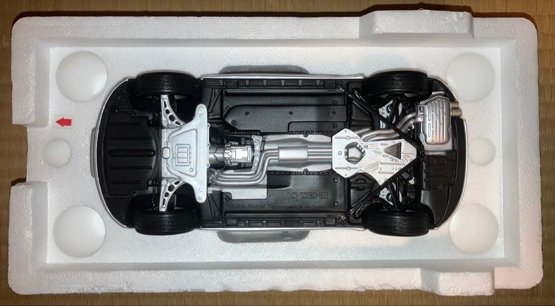 1/18 京商製  Z4 E85 チタンシルバー 幌あり