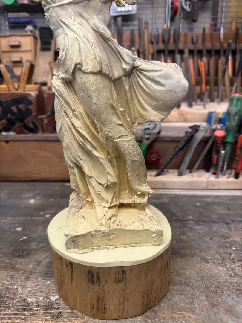 サモトラケのニケ 型から抜けたままの無垢、未仕上げ、未塗装品