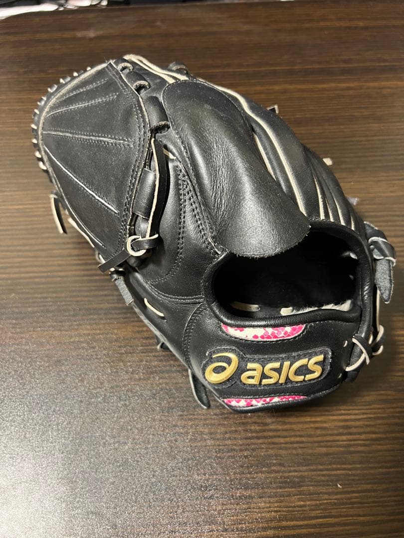 asics 軟式投手用 軟式グローブ 黒 即戦力