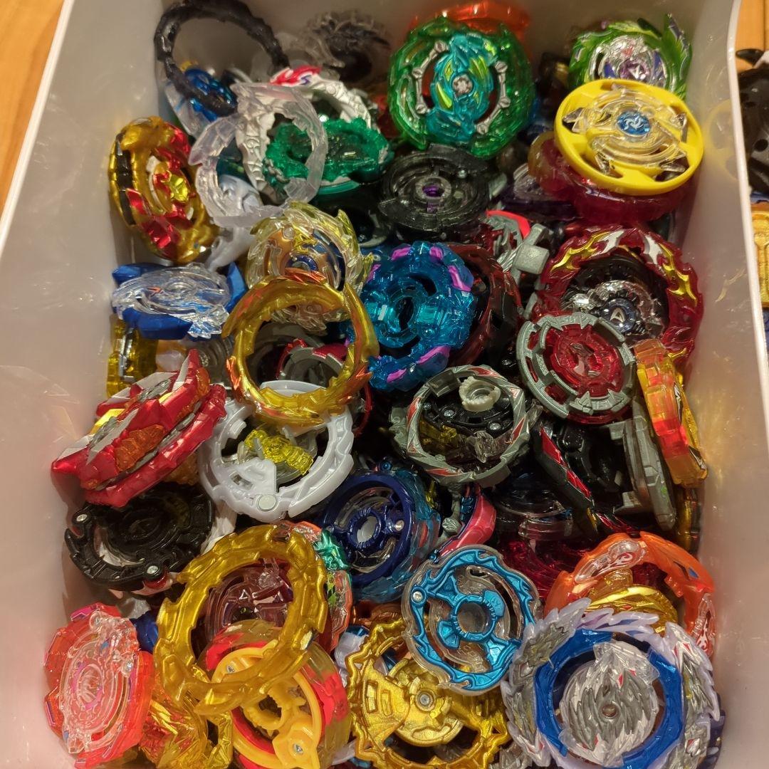 ベイブレードバーストまとめ売り　発送ダンボール