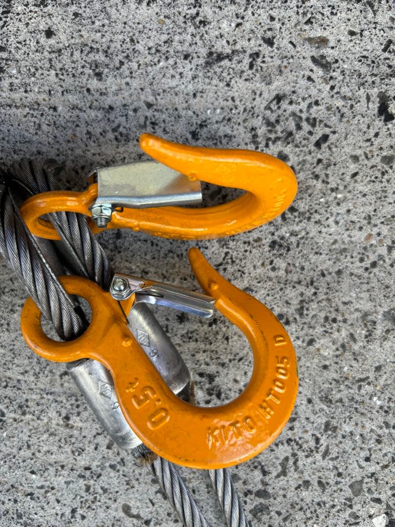 2本吊ワイヤースリング。1t吊、2セット。