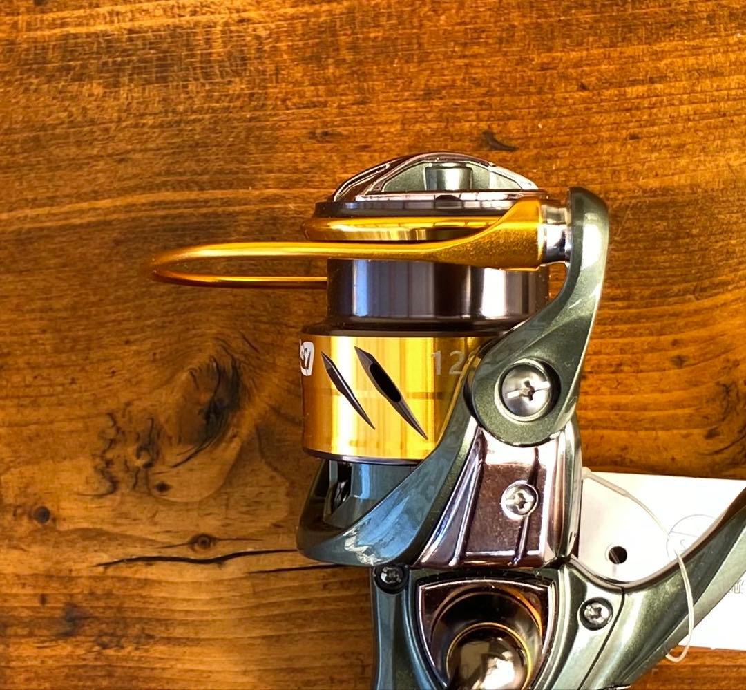 渓流釣りセット　トラウトロッド　スピニングリール　ウッドノブ　天然木グリップ