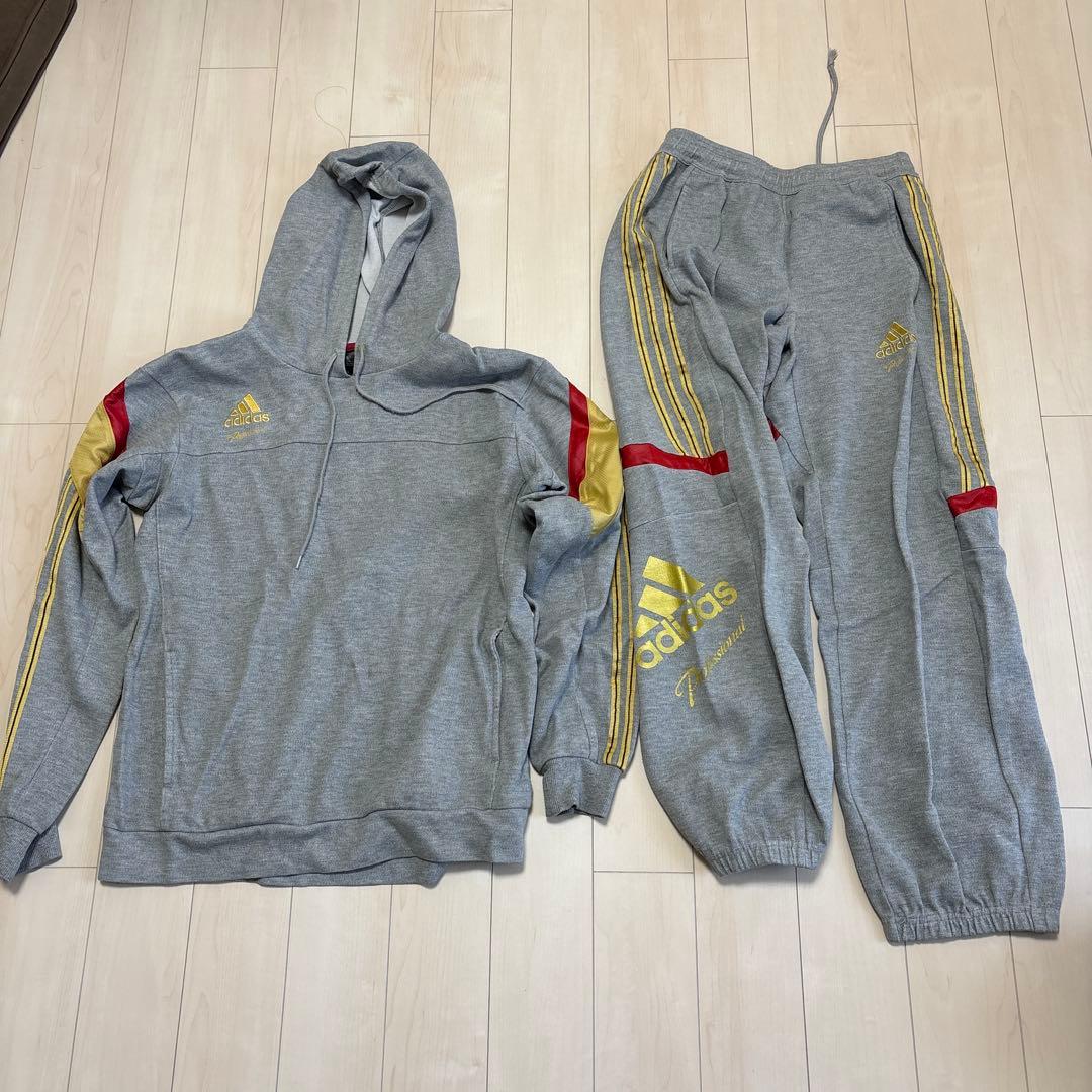 adidas フード付きジャージ上下セット グレー