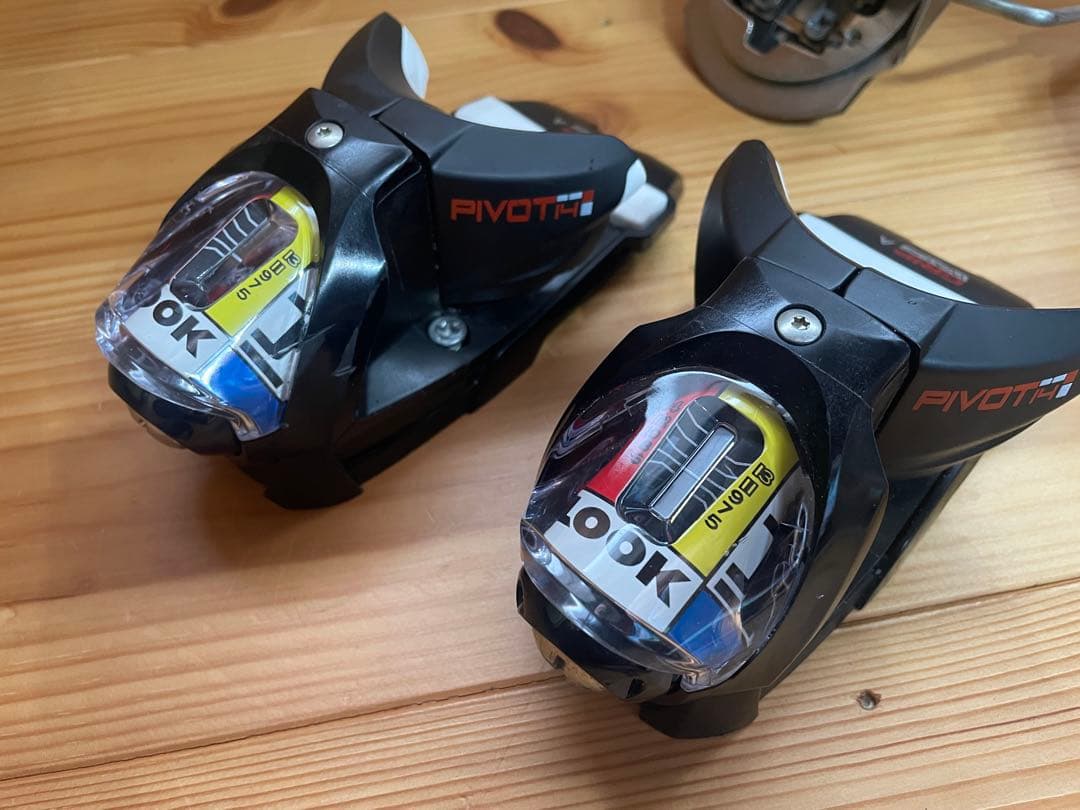 スキー LOOK Pivot 14