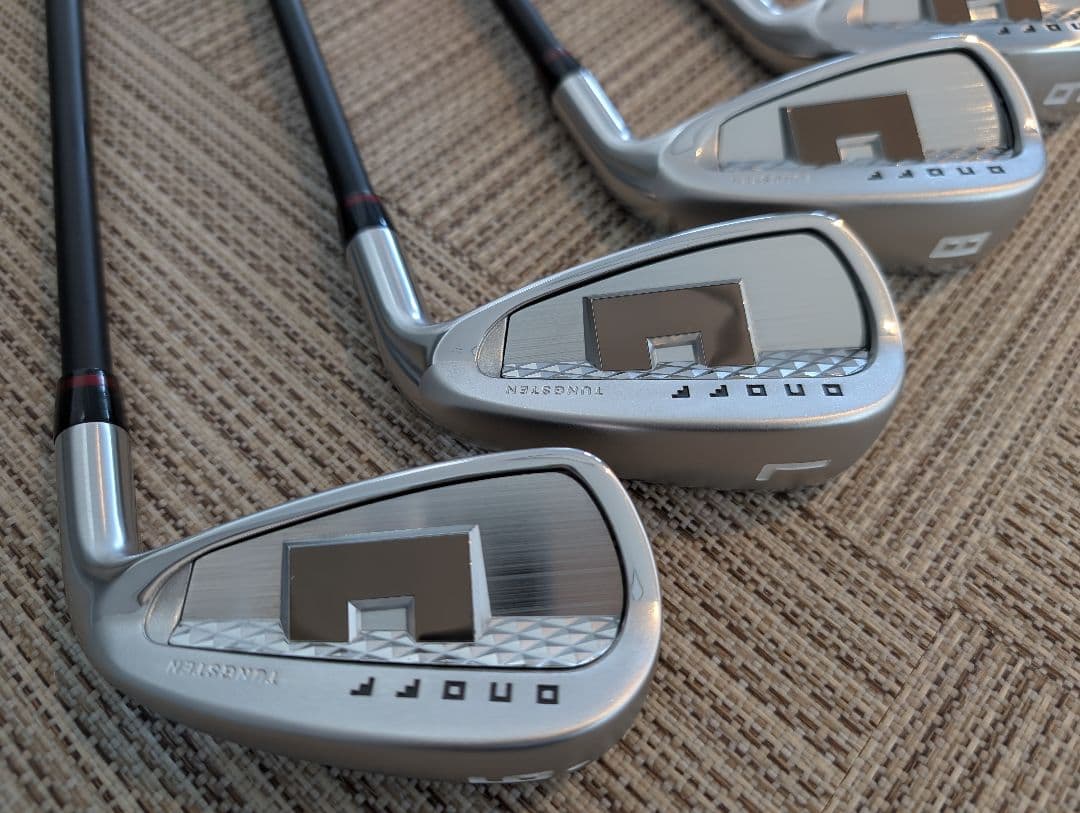 クリスマス　ONOFF 赤 2024 アイアンセット 5本セット