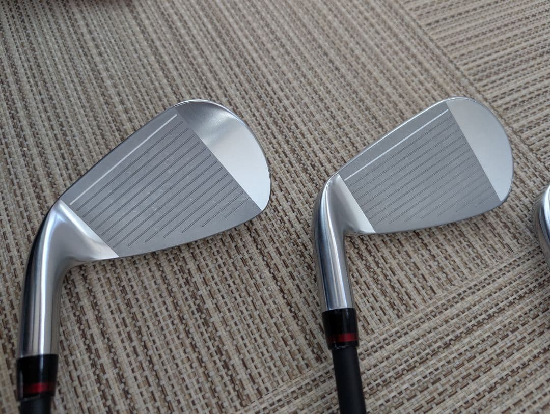 クリスマス　ONOFF 赤 2024 アイアンセット 5本セット