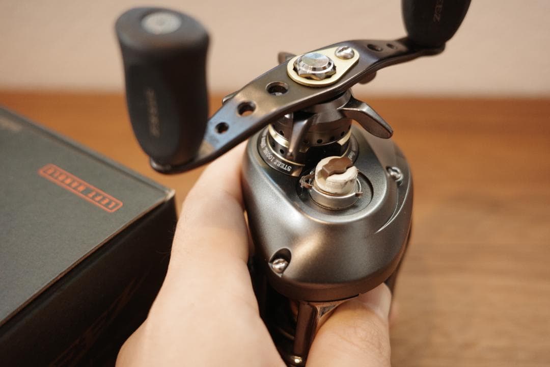 【美品】Steez 100HL ベイトリール 左ハンドル 中古