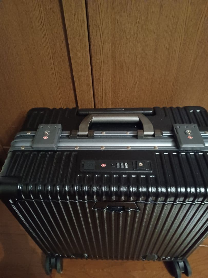 【スーツケース】お値下げしました‼️未使用に近い 黒