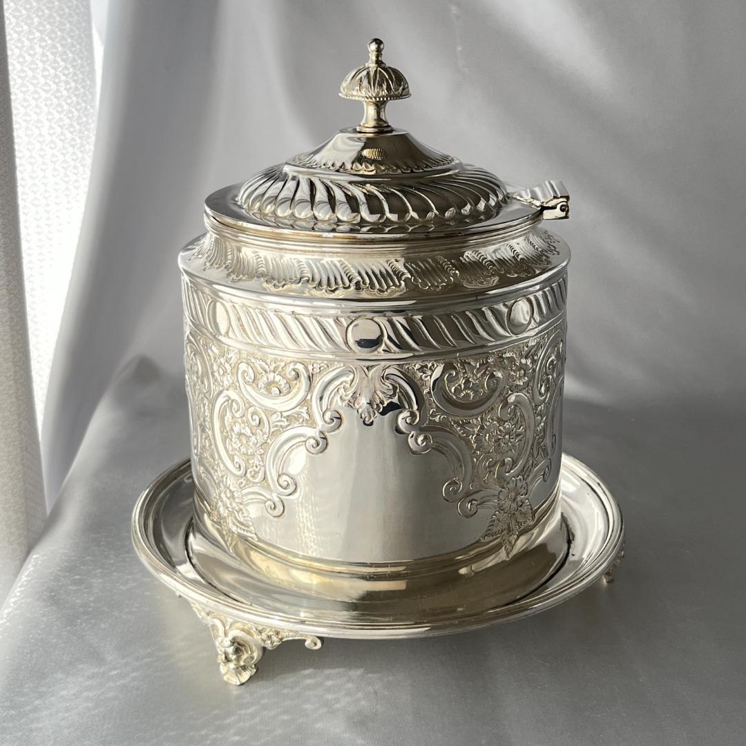 【Lee & Wigfull 】ビクトリアンのビスケットバレル /クッキージャー