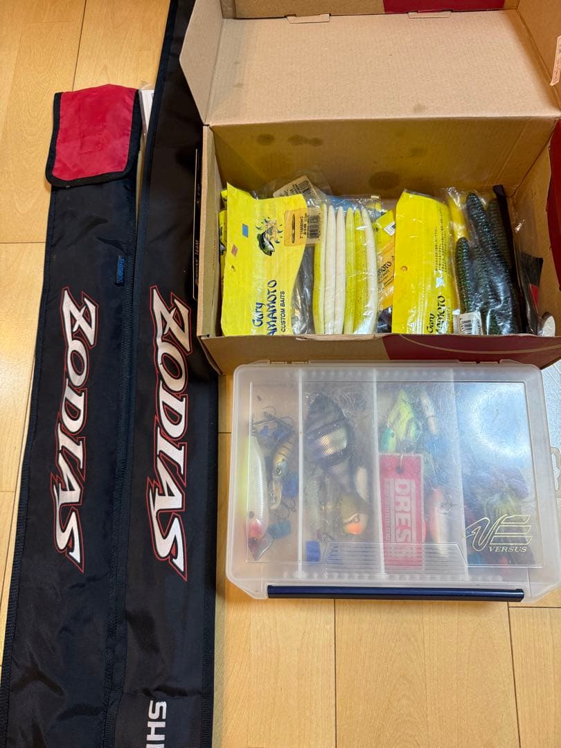 美品　ゾディアス　ZODIAS ベイトロッド スピニングロッド ルアーワーム